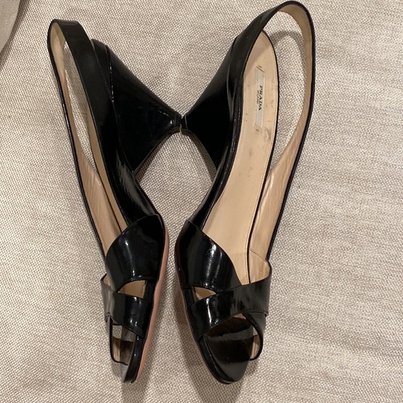 PRADA SLING BACK SANDALS BLACK PATENT MADE IN ITALY SIZE 41.5 - Picture 5 of 16